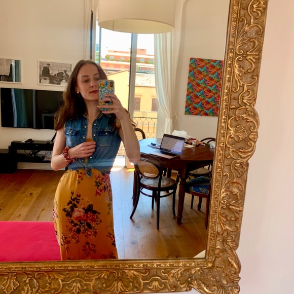 Meet your Posher, Keila - Picture 2 of 4